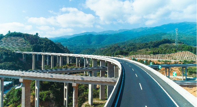 怒江通高速公路了！